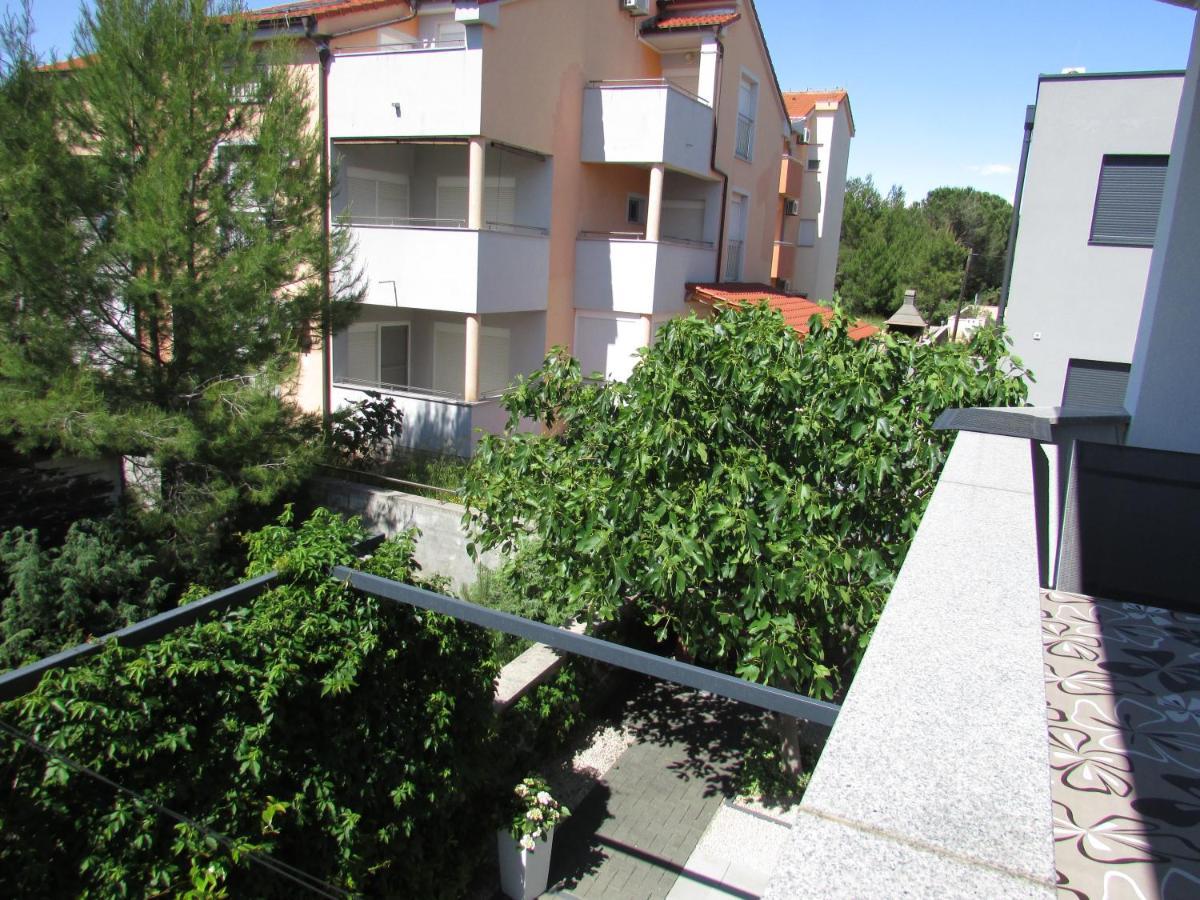 Apartment Miaantonia Vrsi Eksteriør bilde